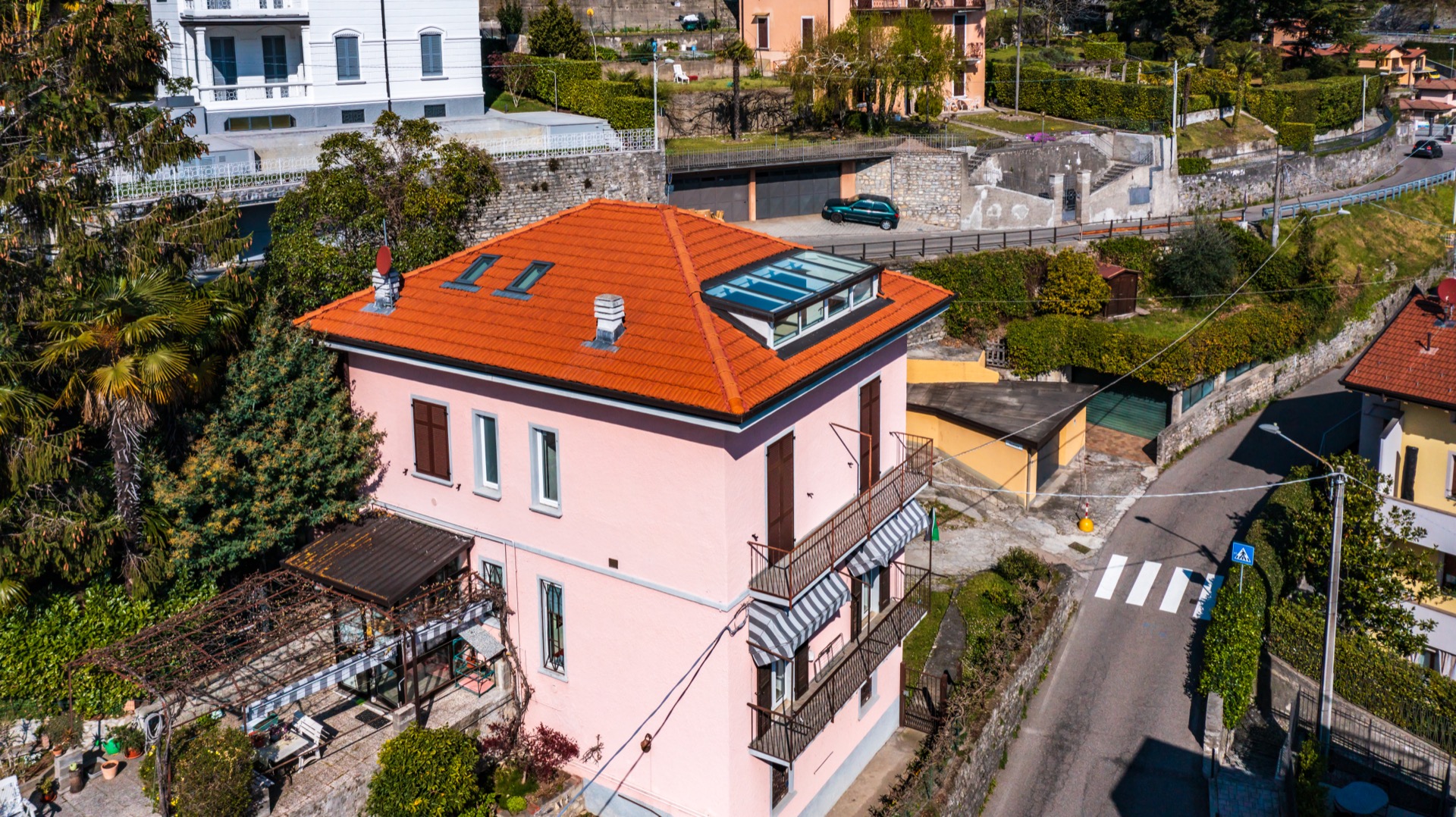 Appartamento ristrutturato a 70 m dal lago con giardino — 13